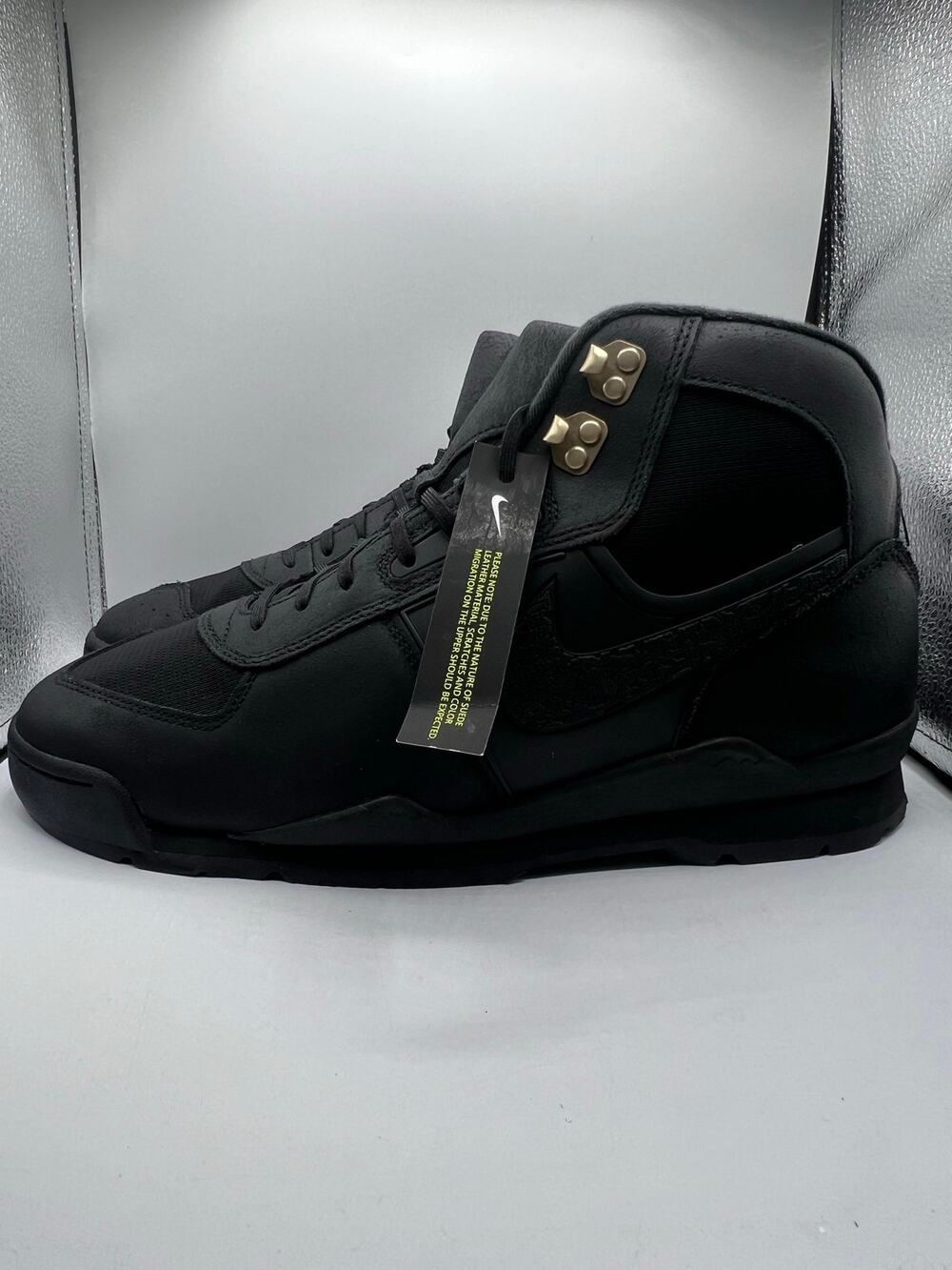 Nike Baltoro ‘Black Metallic Gold’ size 14 mens